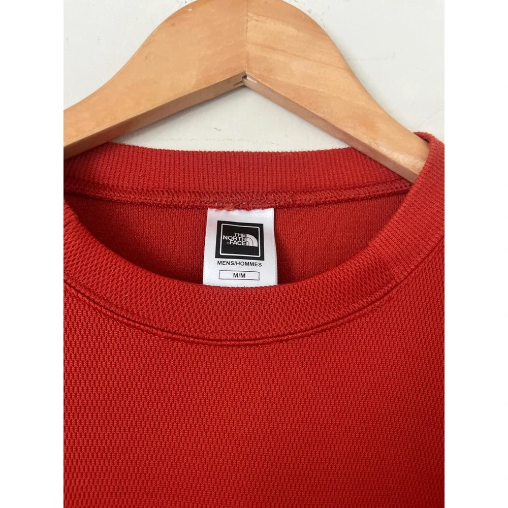 The North Face Mens Red VaporWick Long Sleeve Performance Shirt M Base Layer